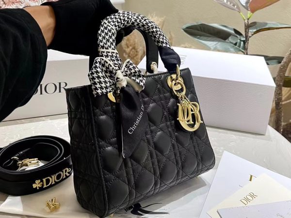 Dior Lady Bag Diana Three/Four Grids - Image 10