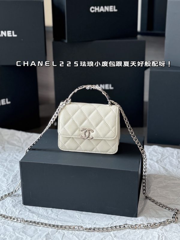Chanel 22s handbag 13*10cm white 240401bag1st