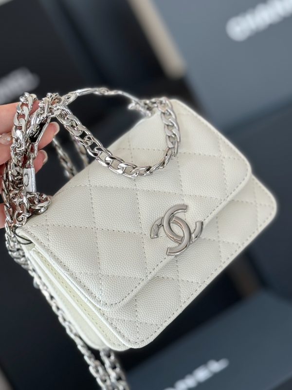 Chanel 22s handbag 13*10cm white 240401bag1st - Image 2