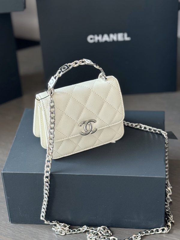 Chanel 22s handbag 13*10cm white 240401bag1st - Image 3
