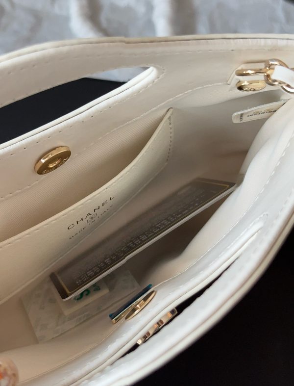 FF001 Chanel nano handbag with box Dimensions: 20*3*14cm - Image 6