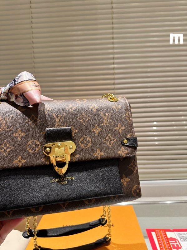 Louis Vuitton victoria messenger bag  Néonoé 18*26cm - Image 3