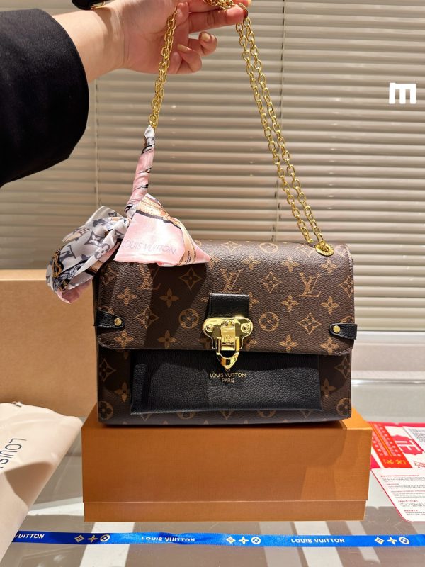 Louis Vuitton victoria messenger bag  Néonoé 18*26cm - Image 8