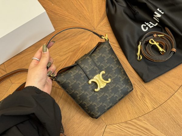 Celine metal buckle bucket bag 15*18/13*14 black pattern - Image 5