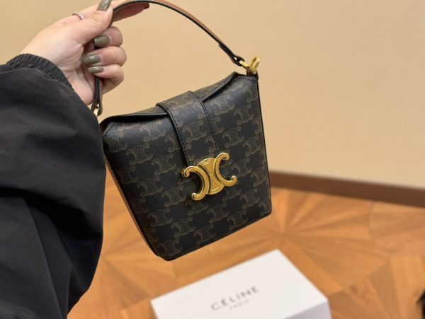 Celine metal buckle bucket bag 15*18/13*14 black pattern - Image 9