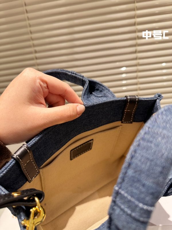Chloe mini cowhide canvas handbag 25*21cm blue - Image 9