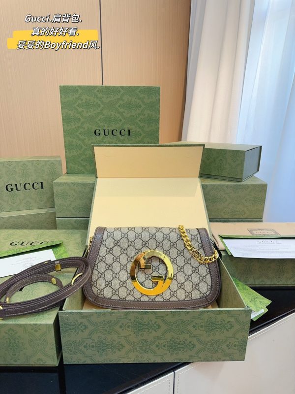 Gucci round interlocking double G metal logo chain bag 27*4*17cm brown