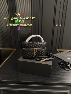 Yves Saint Laurent Metal Label Sheepskin Box Bag 18*11cm black