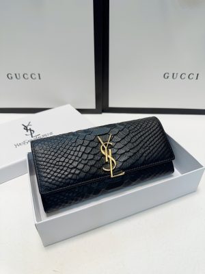 Yves Saint Laurent metal label crocodile pattern calfskin armpit bag 20*13cm black