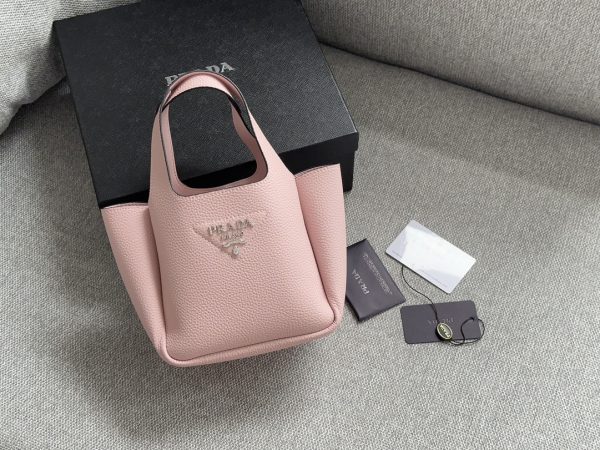 Prada cowhide tote bag 18*15cm - Image 4