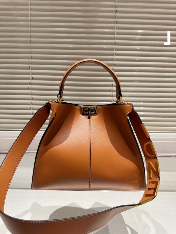 Fendi twist lock metal accessories handbag 30cm brown
