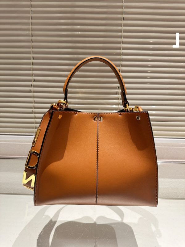 Fendi twist lock metal accessories handbag 30cm brown - Image 8