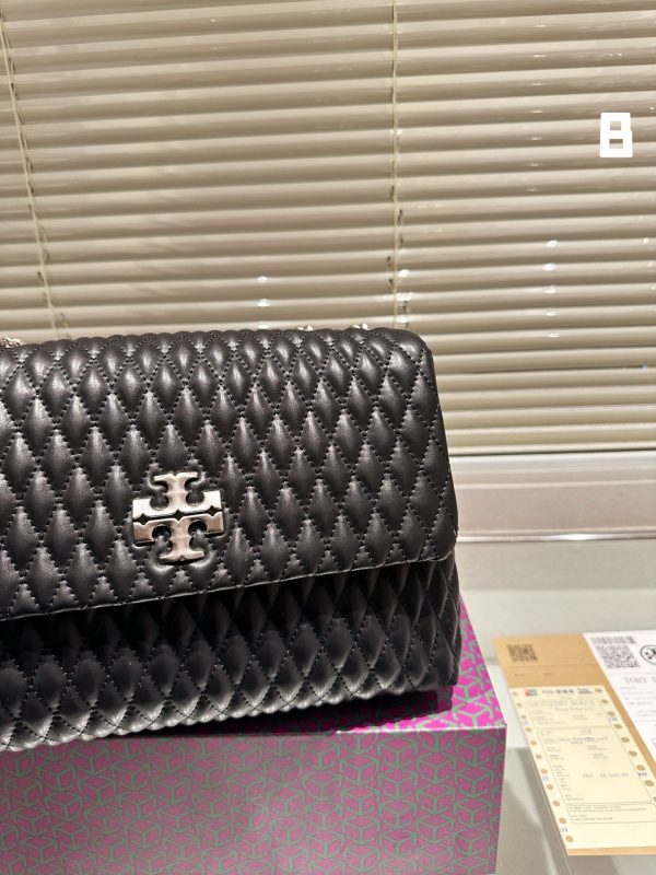 Tory Burch Metal Label Crossbody Bag 28cm Black - Image 3