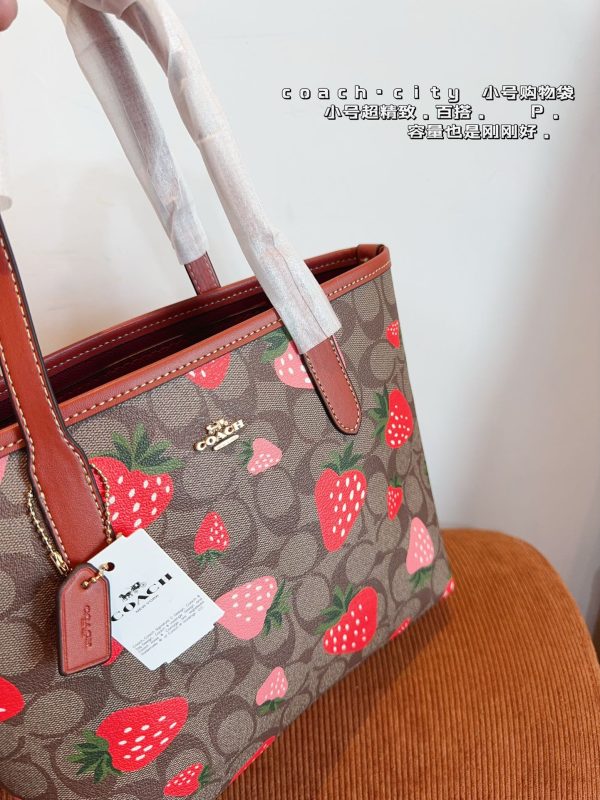 Coach Graffiti Tote Bag 22*11*20cm - Image 5