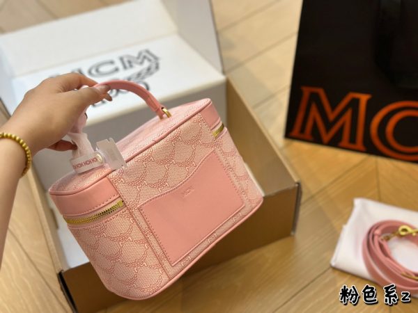 MCM Printed Makeup Bag 19 * 13 Pink - Image 6