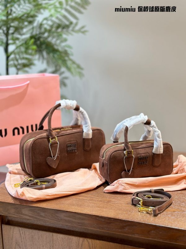 miumiu suede underarm bag brown 22cm/28cm - Image 2