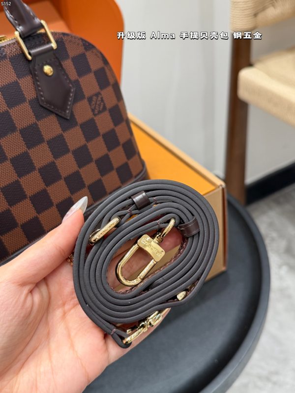 GJPJ001 LV ALMA monogram shell handbag with box. Dimensions: 25*20cm - Image 4