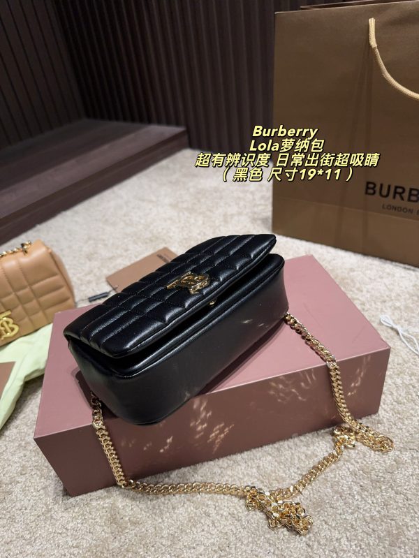 FF001 Burberry Lola bag, size 19*11cm, comes with box. - Image 4