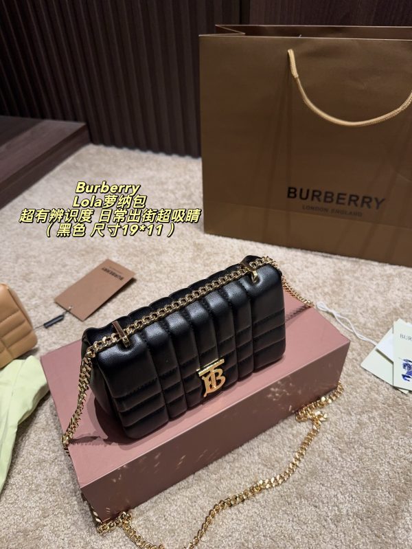 FF001 Burberry Lola bag, size 19*11cm, comes with box. - Image 7