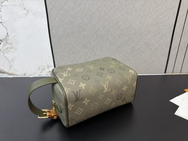 XX001 LV Louis Vuitton Dopp kit studded print toiletry bag with box Size 12 x 22cm - Image 7