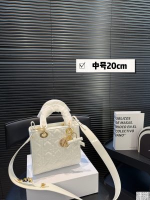 XX001 Dior Lady Dior Bag (includes box) Sizes: Large, 23cm, 20cm, 16cm, and Mini (12cm)